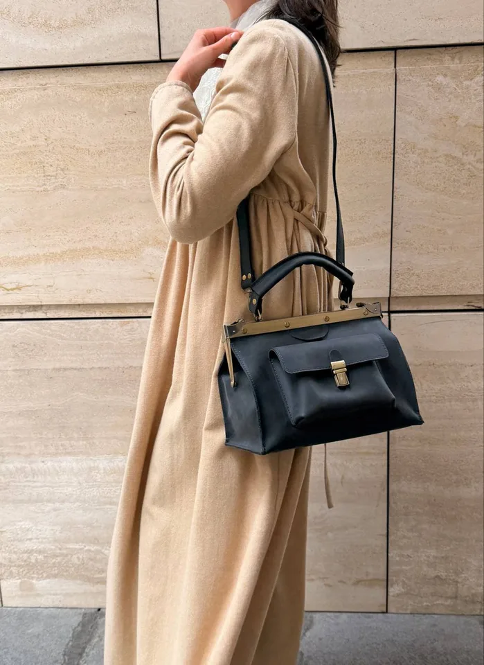 Сумка “ридикюль” кожа натуральная  с винтажным эффектом crazy horse ,цвет черный — фото 9