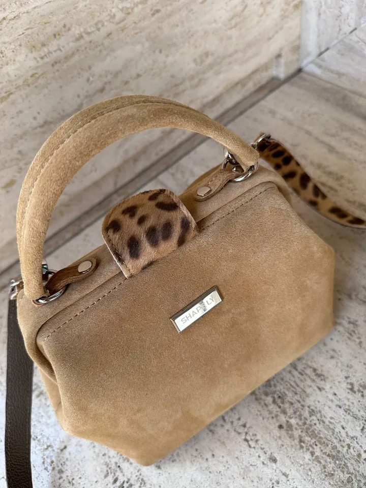 Саквояж min бежевый с мехом “пони” — фото 9